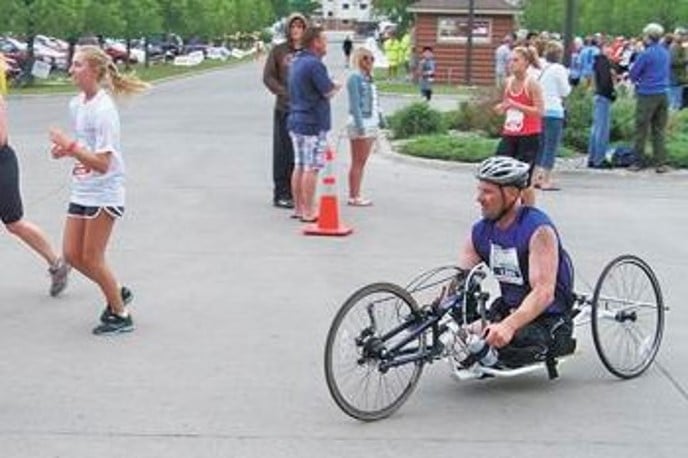 Jeff Muralt on handcycle at marathon