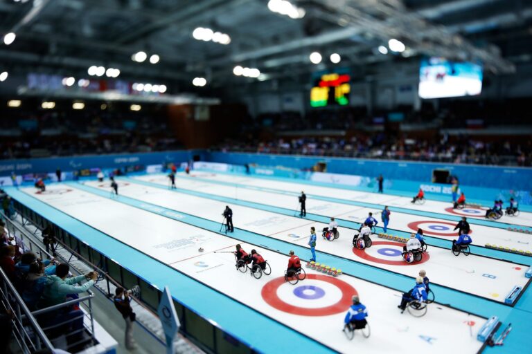 Wheelchair curling rink